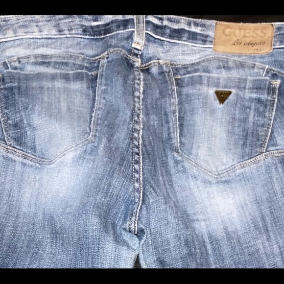 Guess Jeans - Picture 2 of 5
